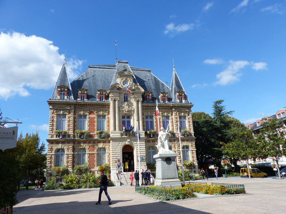 mairie-rueilmalmasion-mairie-exterieur